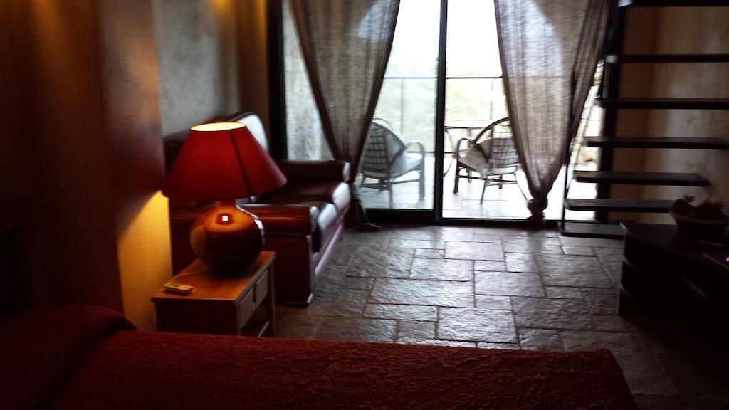 Castelia Hotel Lumio  Bilik gambar